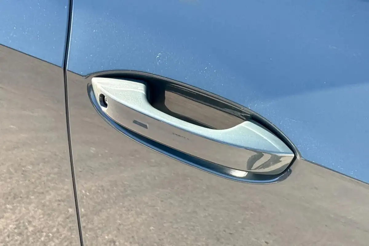 2024-cupra-born-e-vz-big-32