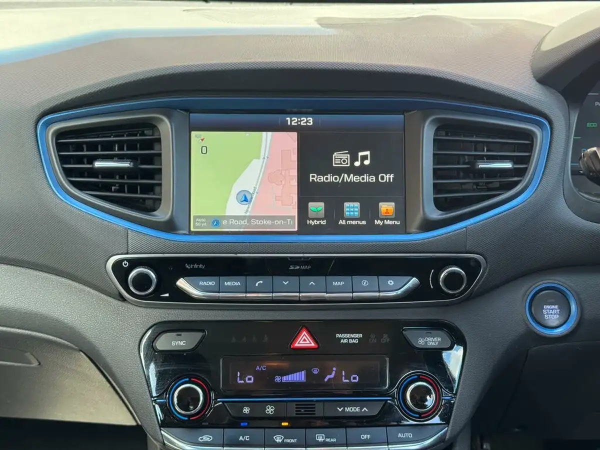 2018-hyundai-ioniq-16-gdi-premium-hybrid-big-28