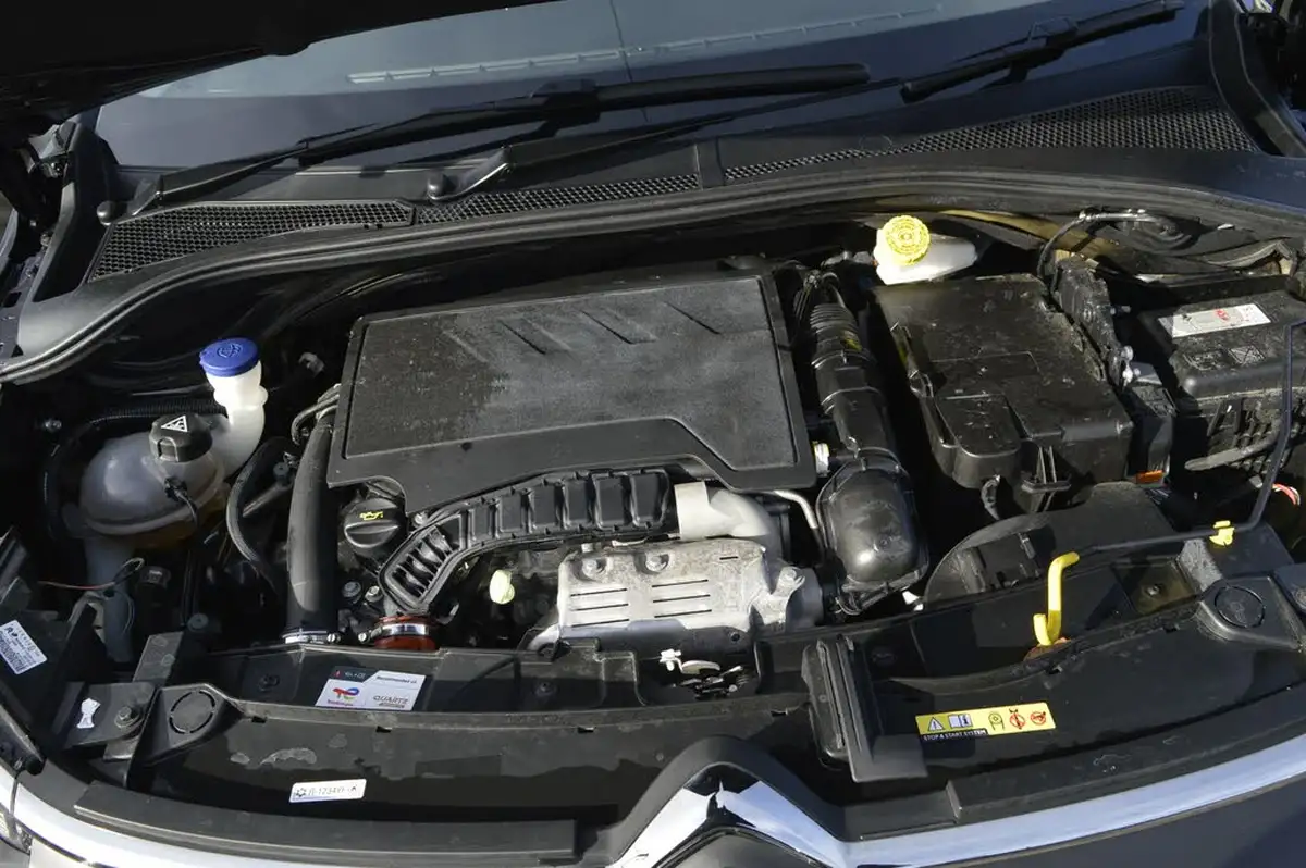 2024-citroen-c3-12-puretech-plus-110ps-eat6-big-17