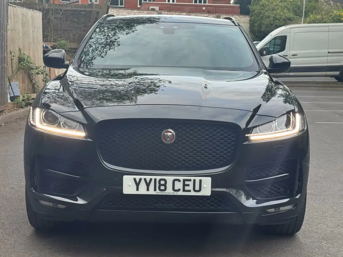 2018-jaguar-f-pace-20-i4d-r-sport-180ps-awd-auto-big-3
