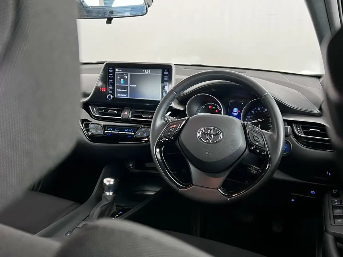 2022-toyota-c-hr-18-vvt-i-icon-big-17