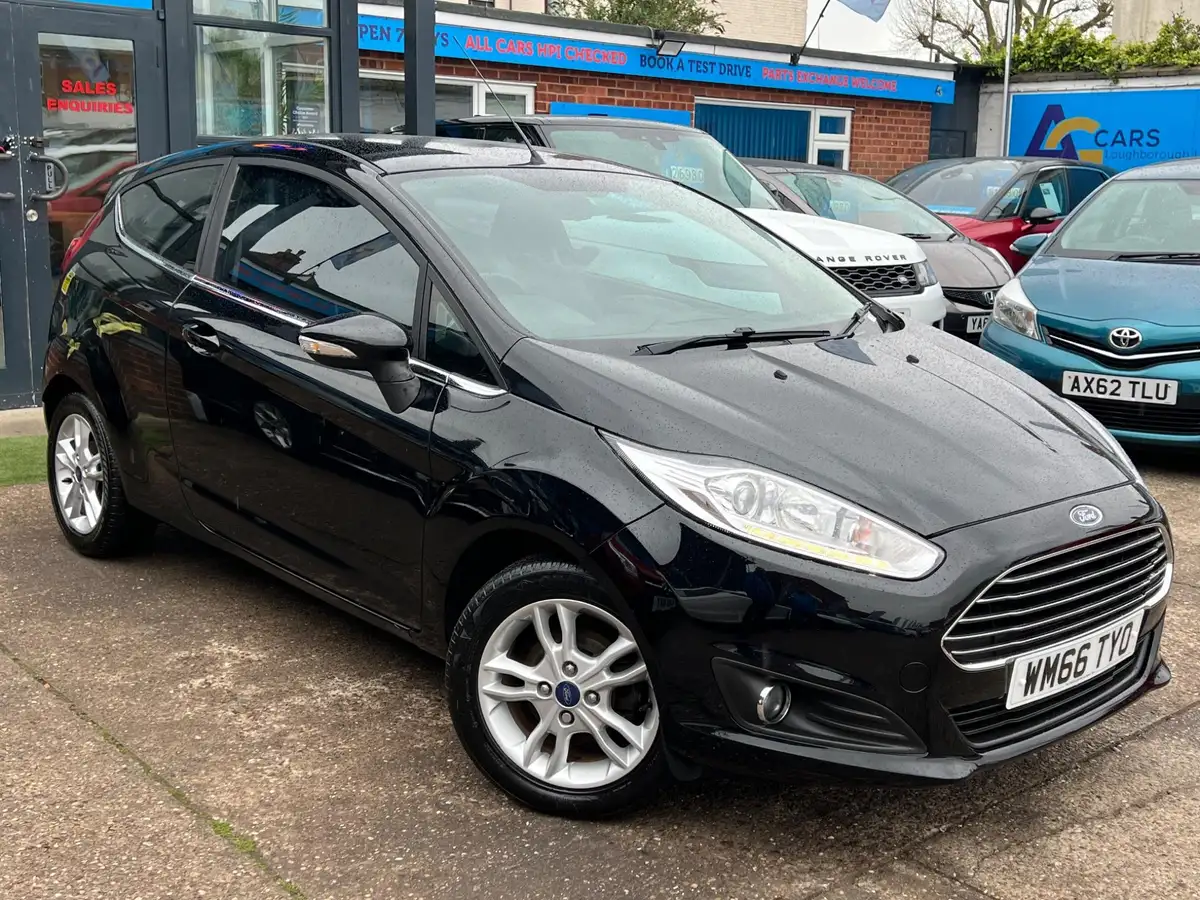 2016-ford-fiesta-125-zetec-3d-big-35