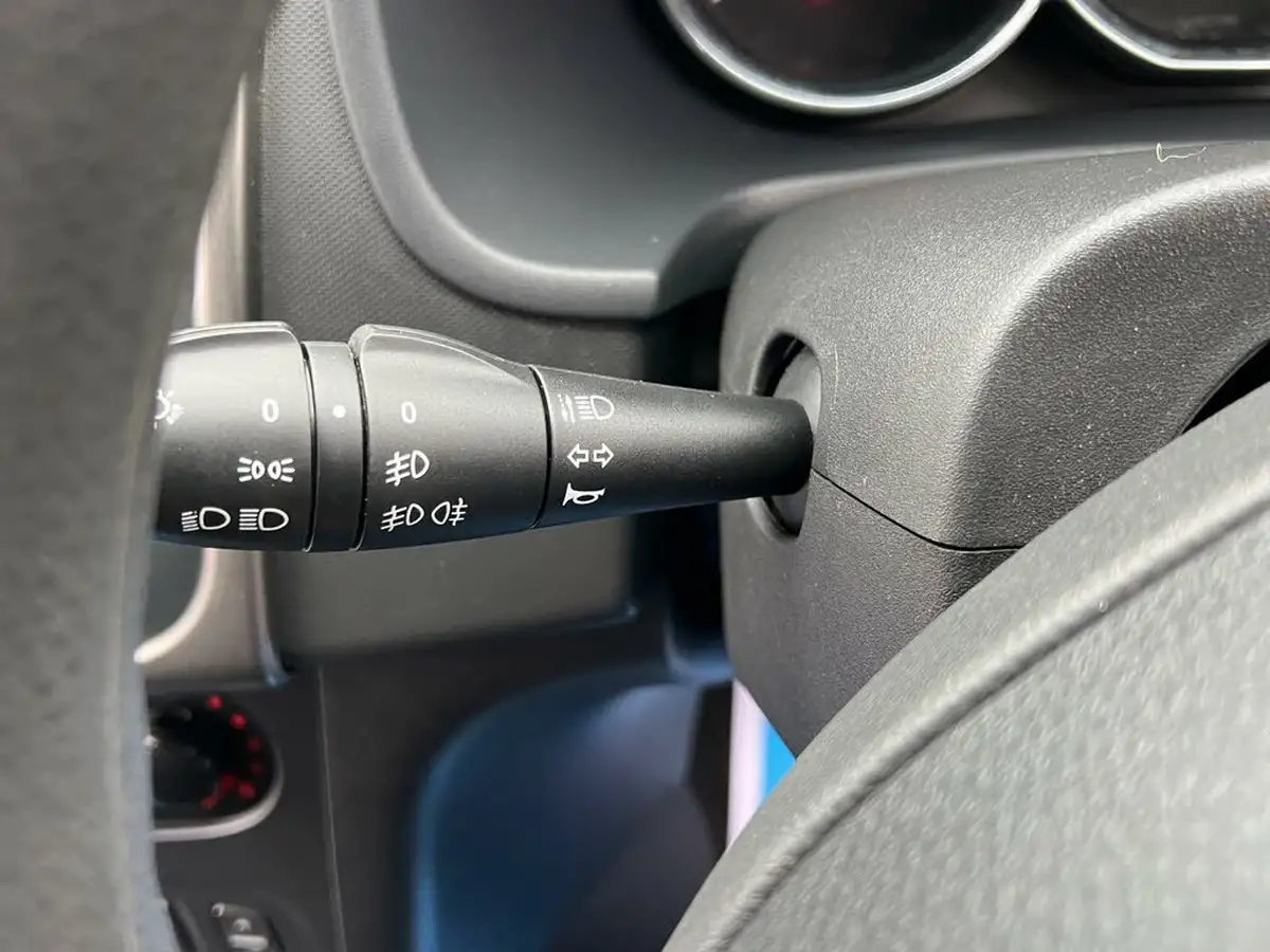 2015-dacia-sandero-stepway-09-ambiance-big-24