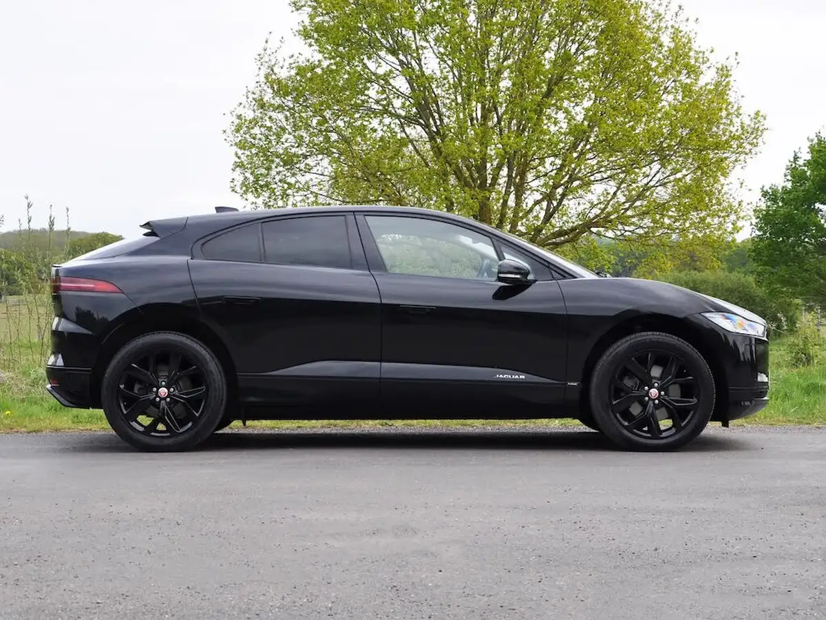 2021-jaguar-i-pace-ev400-hse-big-7