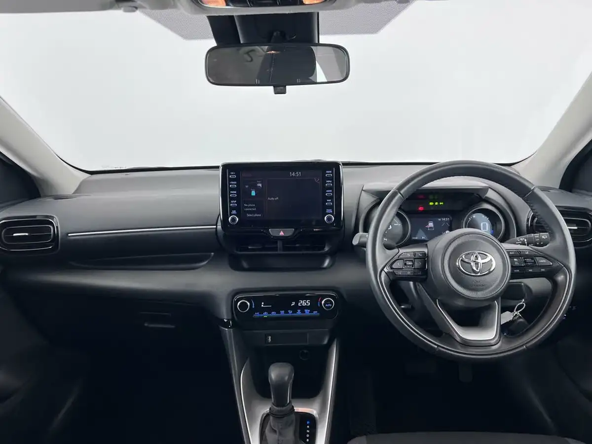2021-toyota-yaris-15-vvt-i-design-big-15