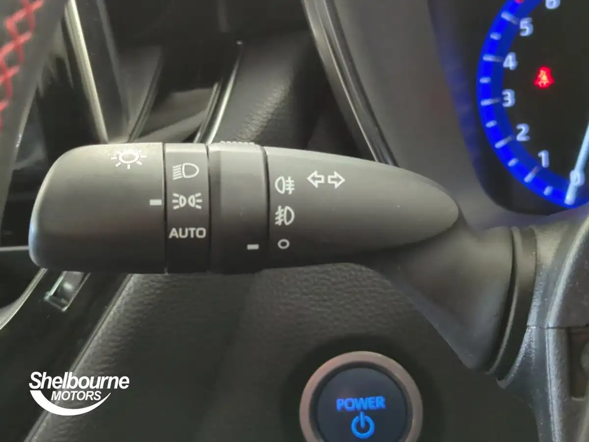 2021-toyota-corolla-18-vvt-i-gr-sport-trk-hatchback-big-25