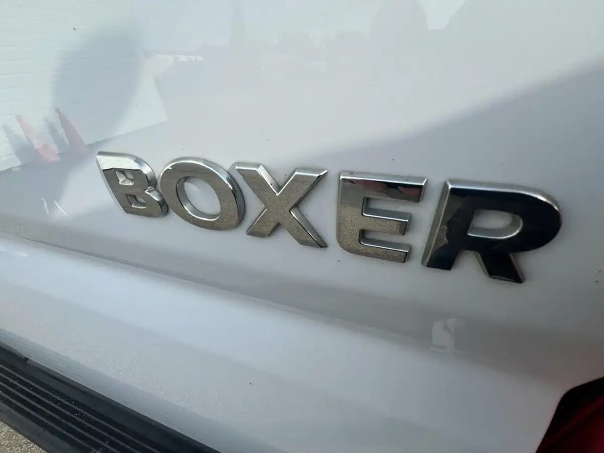 2022-peugeot-boxer-22-bluehdi-professional-435-l4-h2-big-45