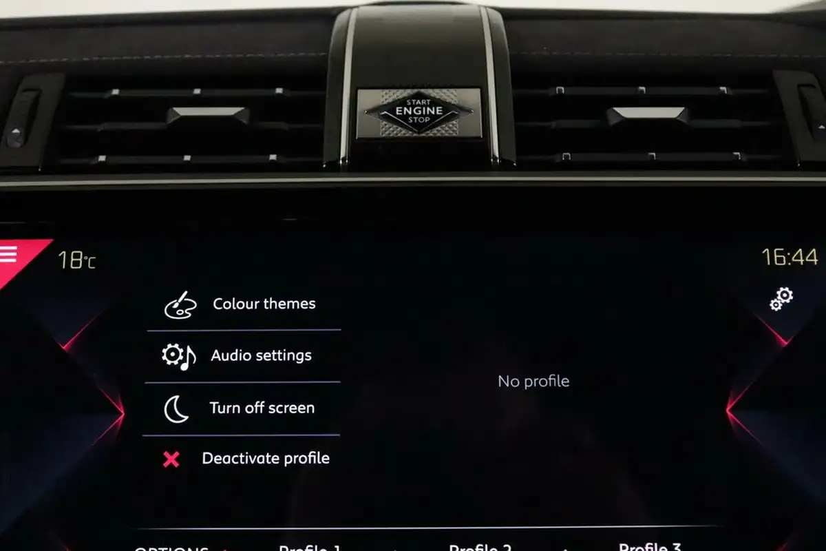 2020-ds-ds-7-crossback-16-puretech-performance-line-180ps-big-27