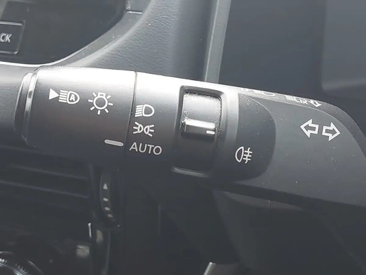 2021-nissan-qashqai-13-dig-t-premiere-edition-158ps-x-tronic-big-16