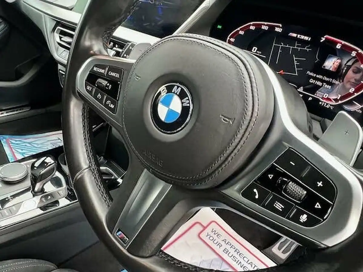 2021-bmw-1-series-20-m135i-xdrive-big-12