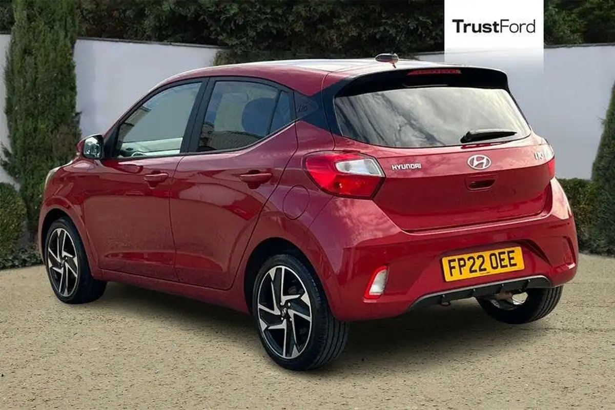 2022-hyundai-i10-12-premium-auto-big-1
