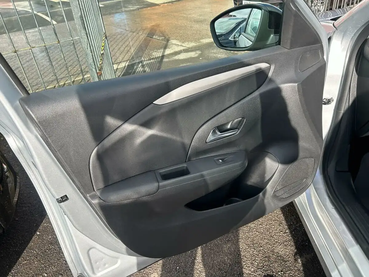 2024-vauxhall-corsa-12i-design-big-31
