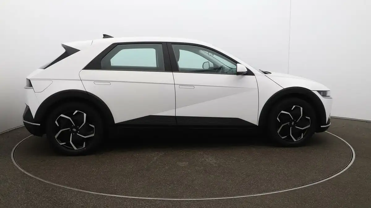 2022-hyundai-ioniq-5-e-se-connect-big-8