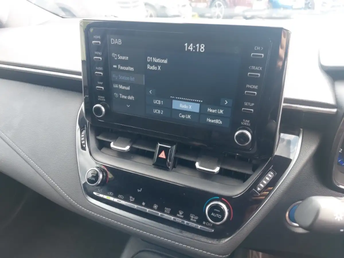 2022-toyota-corolla-20-vvt-i-icon-193bhp-hatchback-big-16