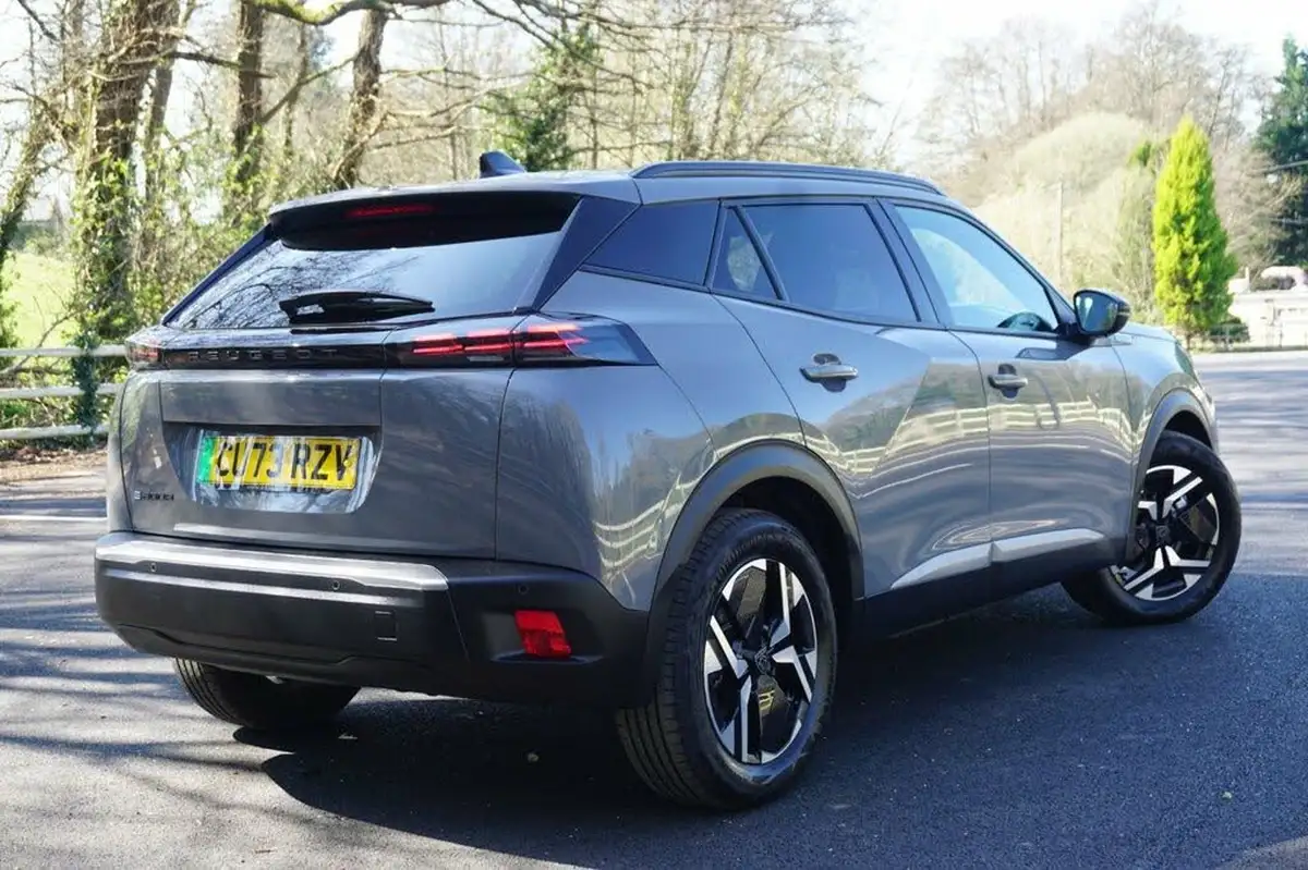 2023-peugeot-2008-suv-e-allure-big-1