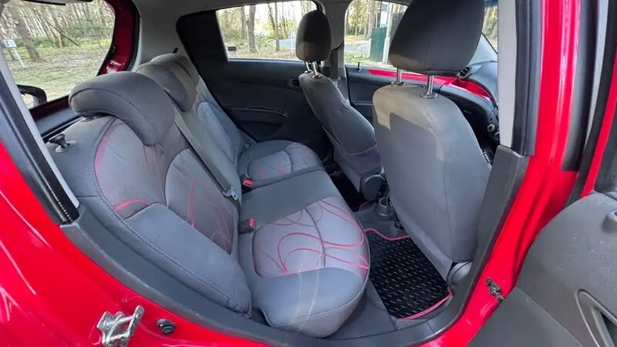 2011-chevrolet-spark-12-lt-big-2