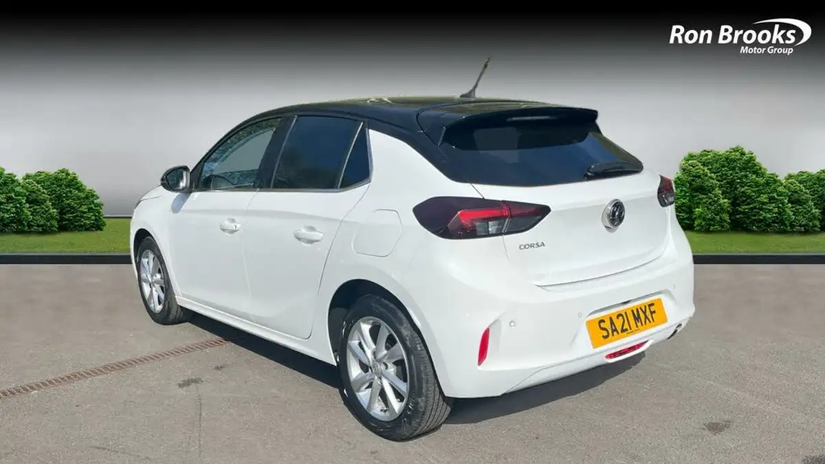 2021-vauxhall-corsa-12i-elite-nav-big-3