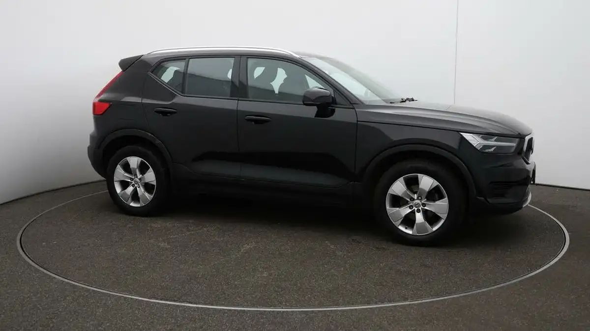 2020-volvo-xc40-20td-d3-momentum-big-38