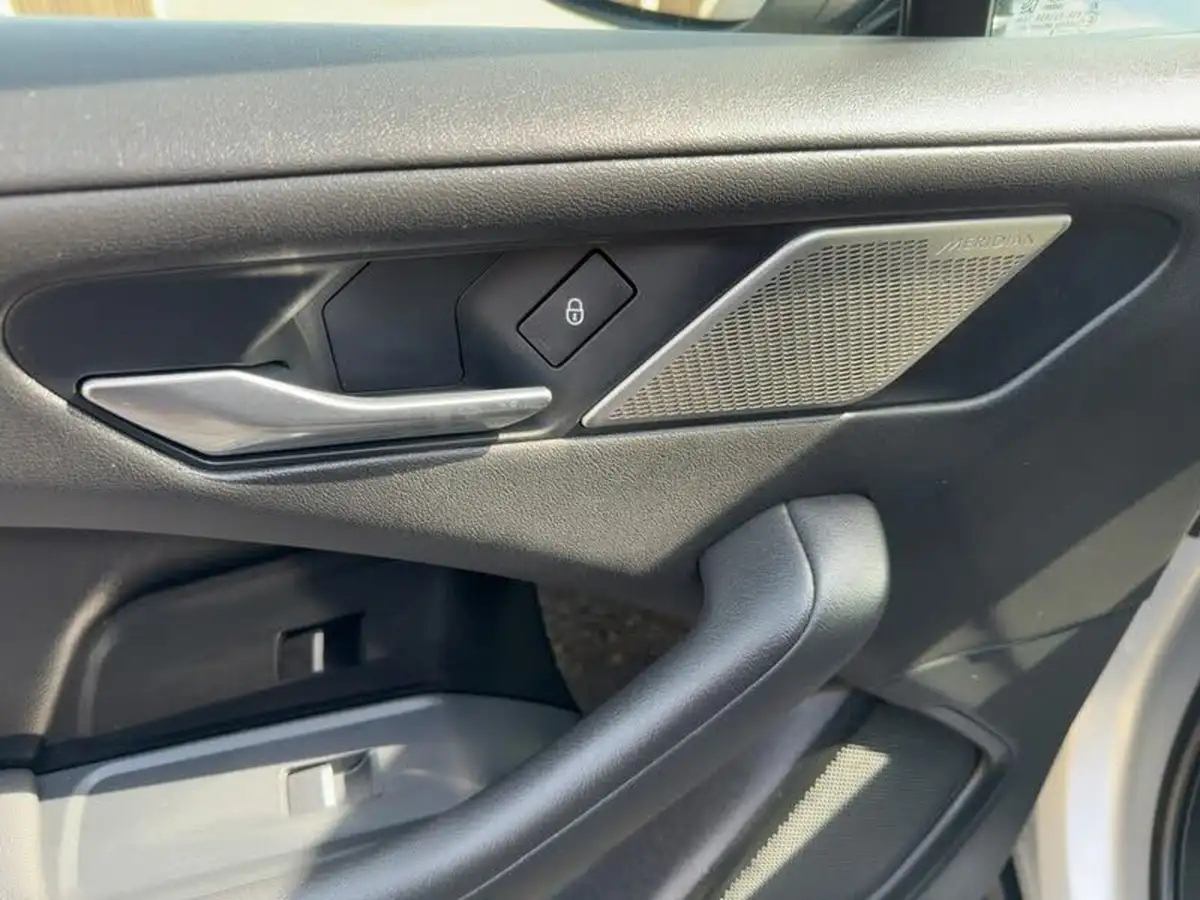 2018-jaguar-i-pace-ev400-s-big-30