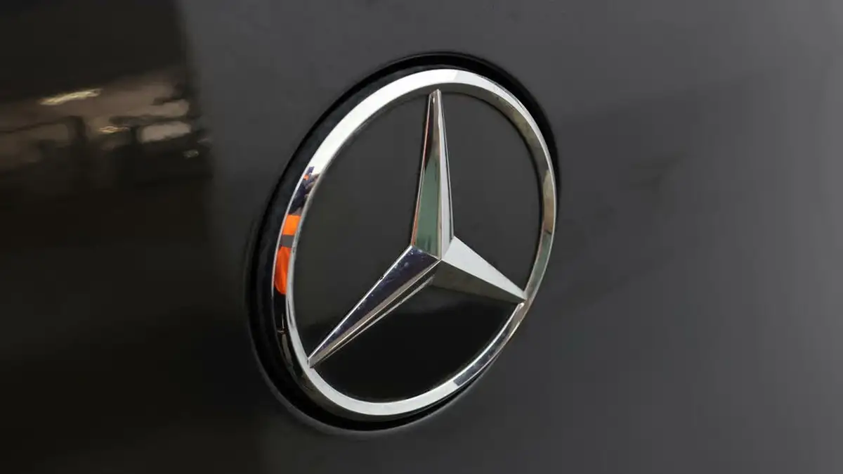 2021-mercedes-benz-eqc-e-eqc-400-amg-line-big-20