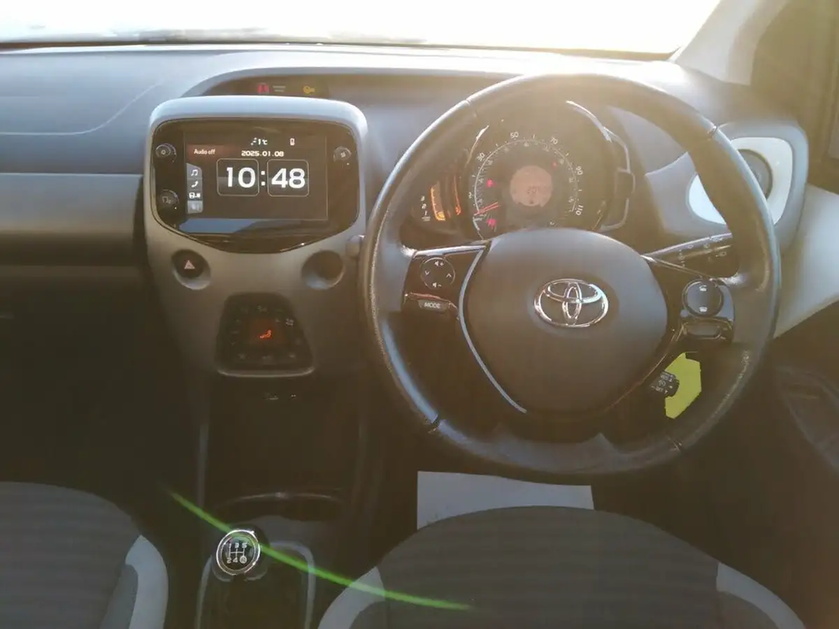 2020-toyota-aygo-10-vvt-i-x-trend-big-15