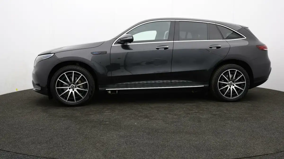 2022-mercedes-benz-eqc-e-eqc-400-amg-line-big-60