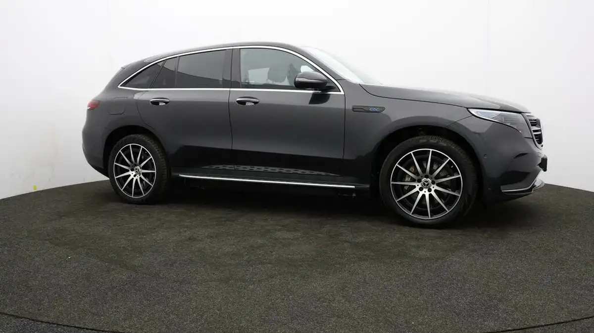 2022-mercedes-benz-eqc-e-eqc-400-amg-line-big-36