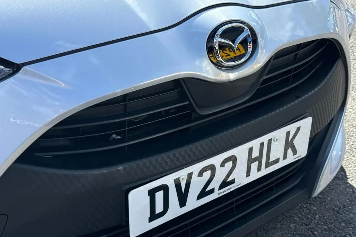 2022-mazda-mazda2-15-agile-big-40