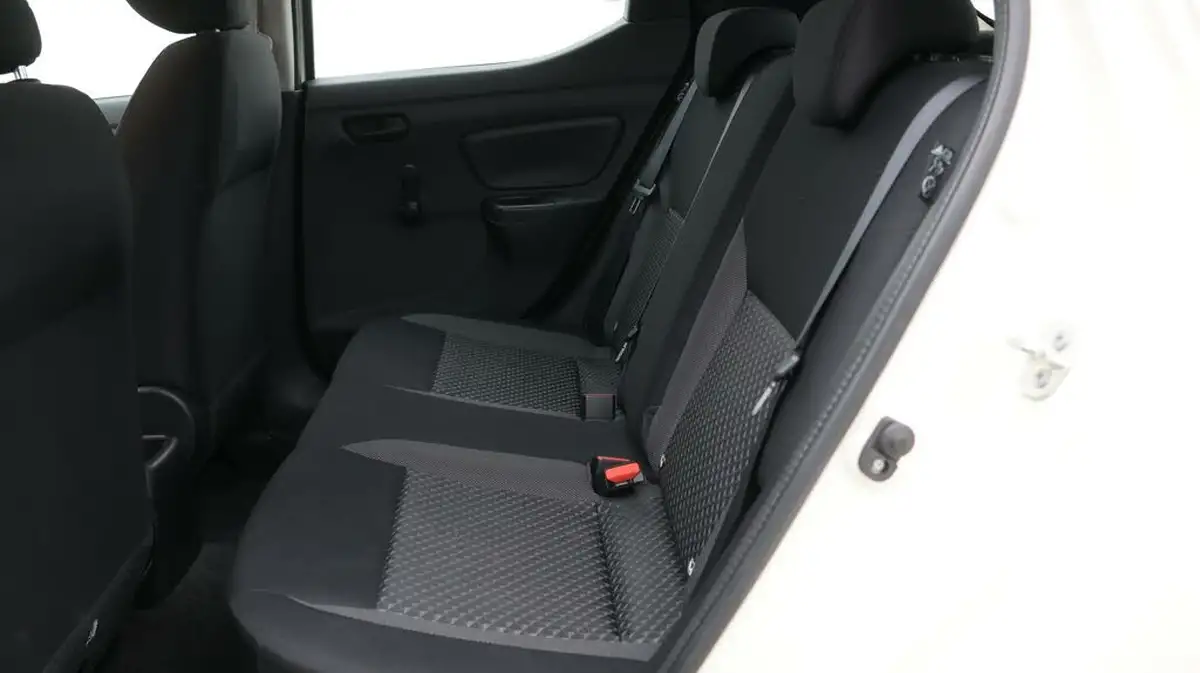 2021-nissan-micra-10-ig-t-visia-big-16