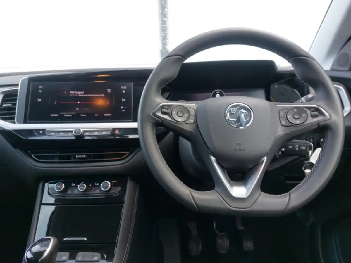 2022-vauxhall-grandland-12-gs-line-big-6