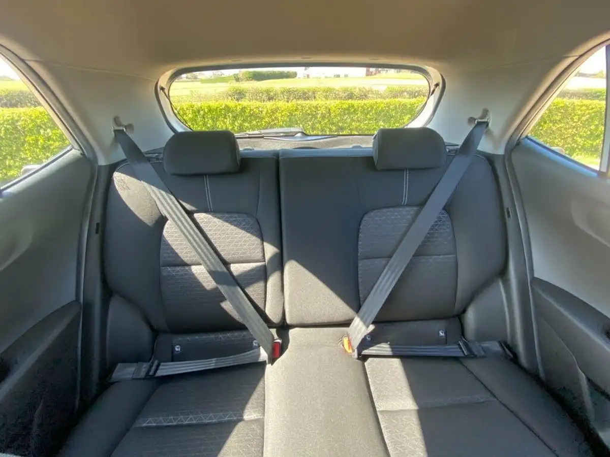 2020-kia-picanto-10-2-auto-seq-big-30