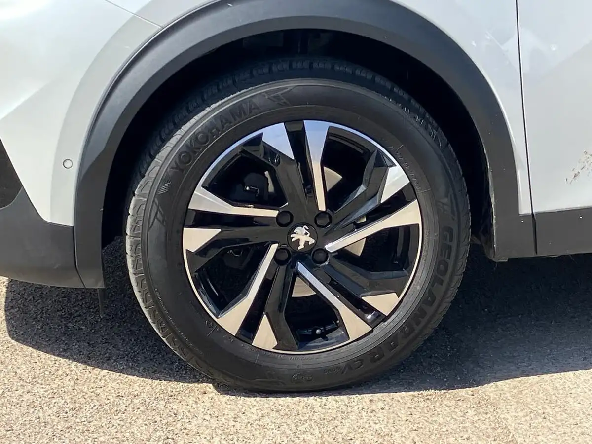 2021-peugeot-2008-suv-12-puretech-gt-eat8-big-27