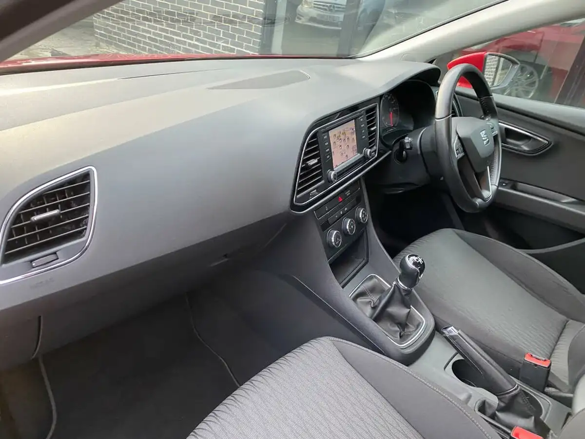 2014-seat-leon-16tdi-se-tech-pack-cr-105ps-ss-hatchback-5d-big-32