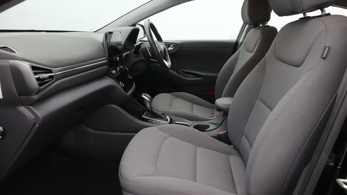 2021-hyundai-ioniq-16-gdi-premium-hybrid-big-14