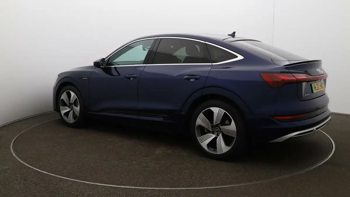 2022-audi-e-tron-55e-s-line-sportback-big-28