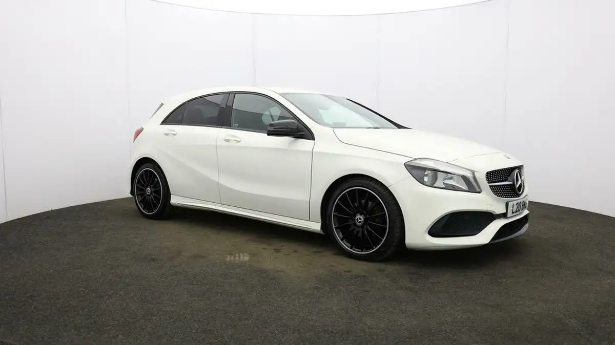 2017-mercedes-benz-a-class-16-a200-amg-line-ss-7g-dct-big-39