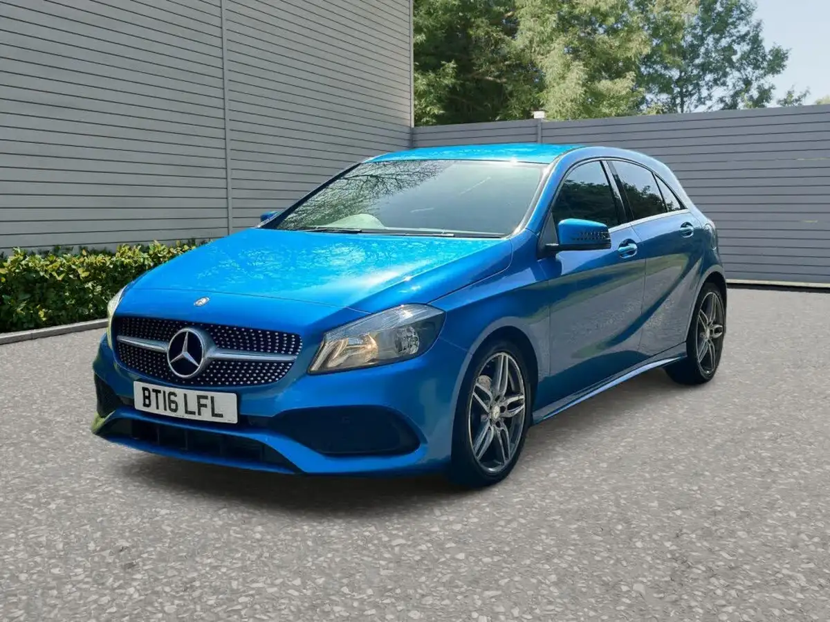 2016-mercedes-benz-a-class-21d-a200d-amg-line-136ps-ss-7g-dct-big-0