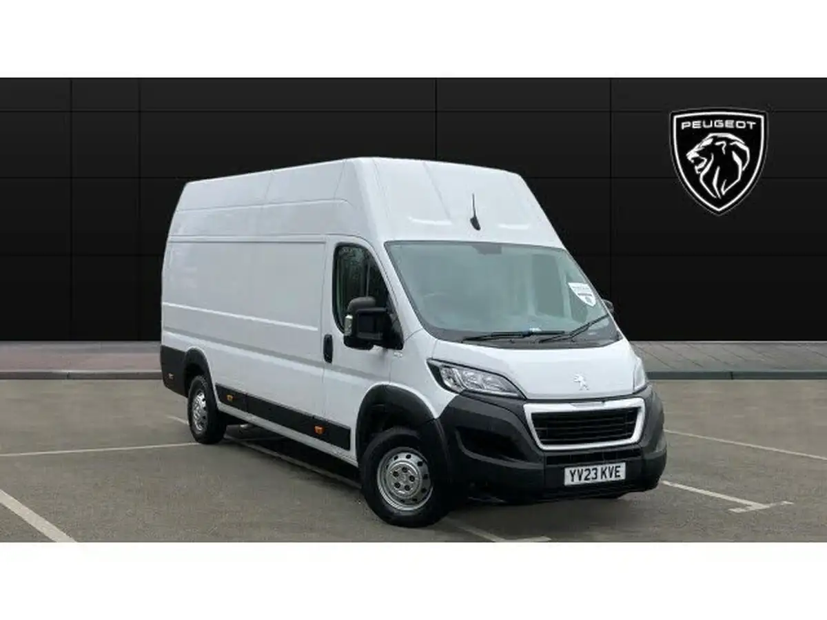 2023-peugeot-boxer-22-bluehdi-professional-premium-435-l4h3-big-0