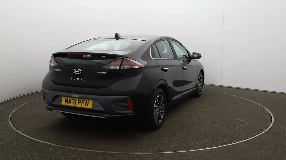 2021-hyundai-ioniq-e-premium-electric-100kw-big-46