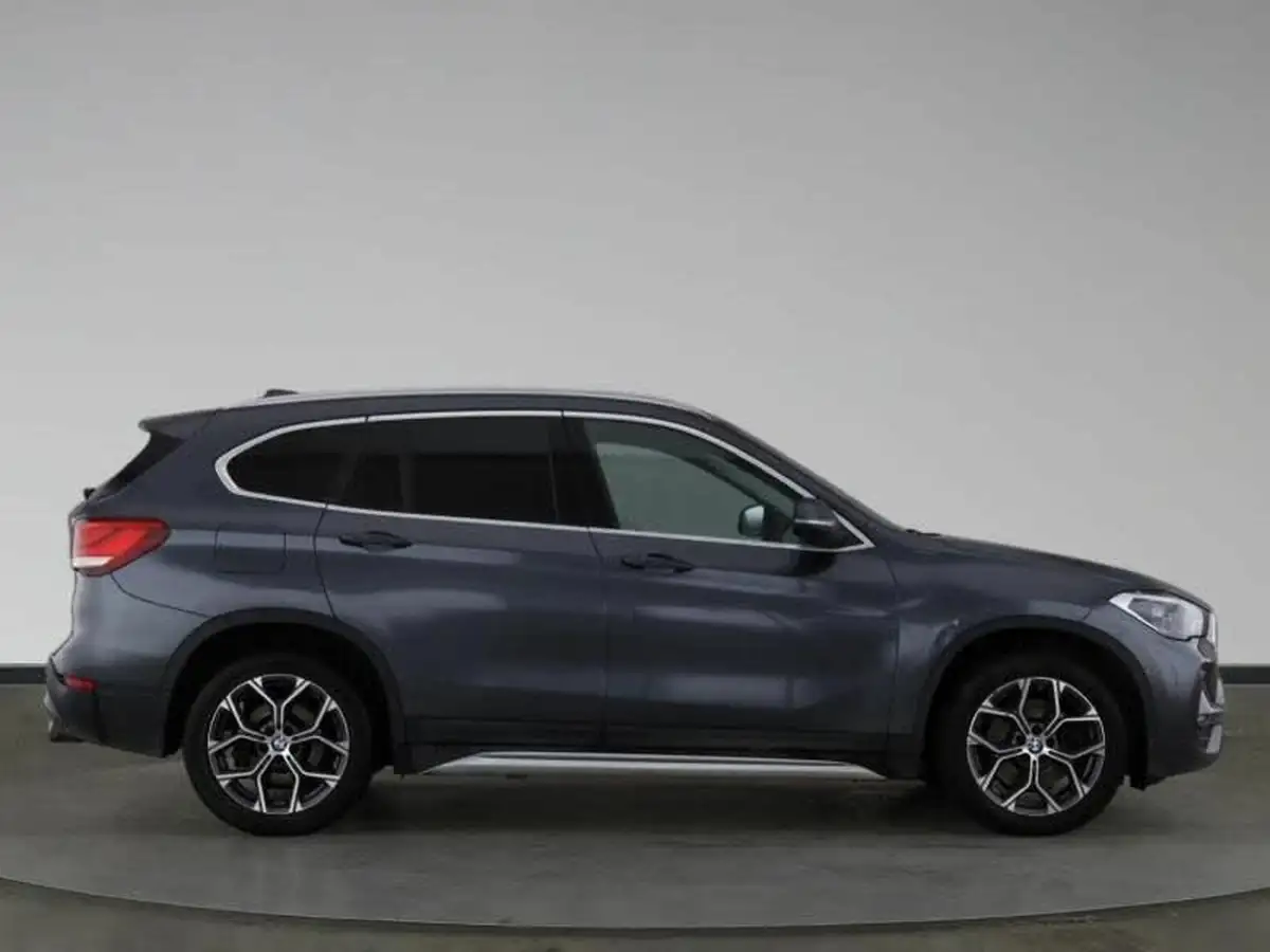 2021-bmw-x1-20-sdrive20i-xline-big-2