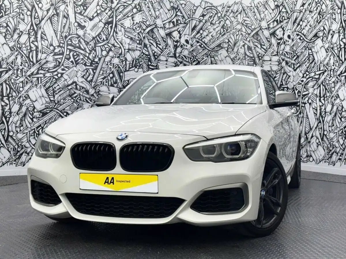 2019-bmw-1-series-30-m140i-shadow-edition-5d-big-3