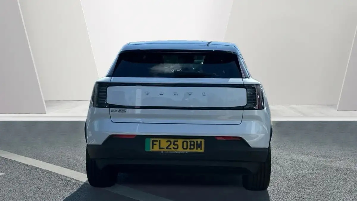 2025-volvo-ex30-e-twin-ultra-big-6