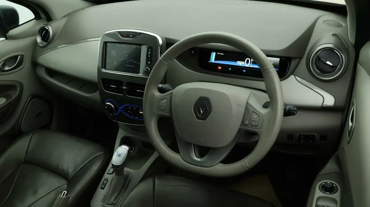 2018-renault-zoe-e-i-signature-nav-110ps-nav-r110ze40-big-9