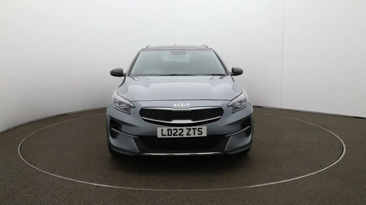 2022-kia-xceed-15-t-gdi-4-big-33