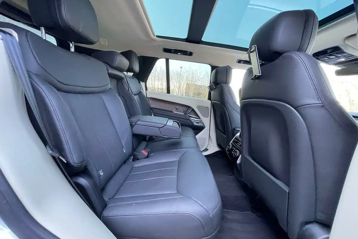 2023-land-rover-range-rover-30-p440e-se-big-45
