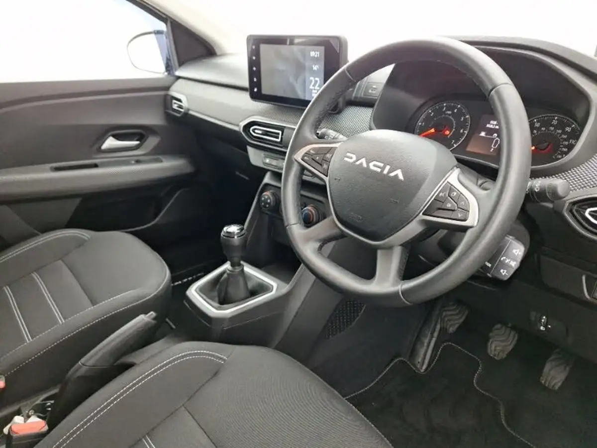 2024-dacia-sandero-10-tce-expression-90bhp-big-11
