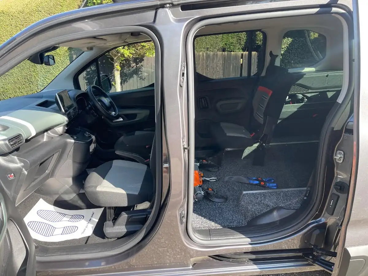 2022-citroen-berlingo-12-puretech-flair-xtr-m-size-big-9