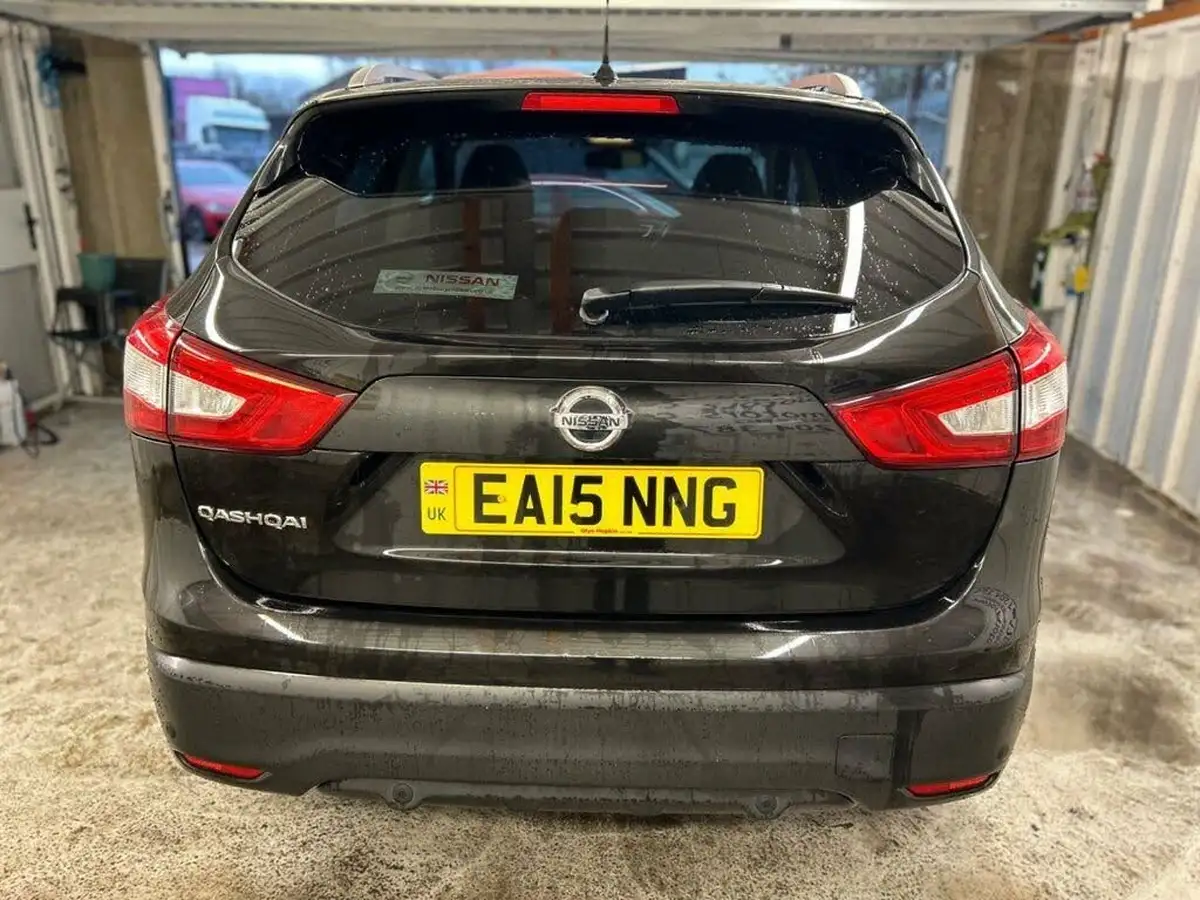 2015-nissan-qashqai-12-tekna-xtronic-cvt-big-15