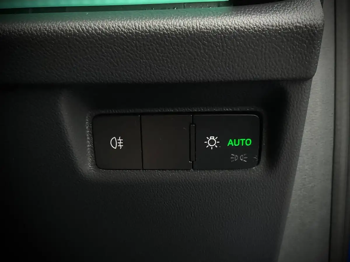 2021-skoda-enyaq-e-60-62-kwh-big-26