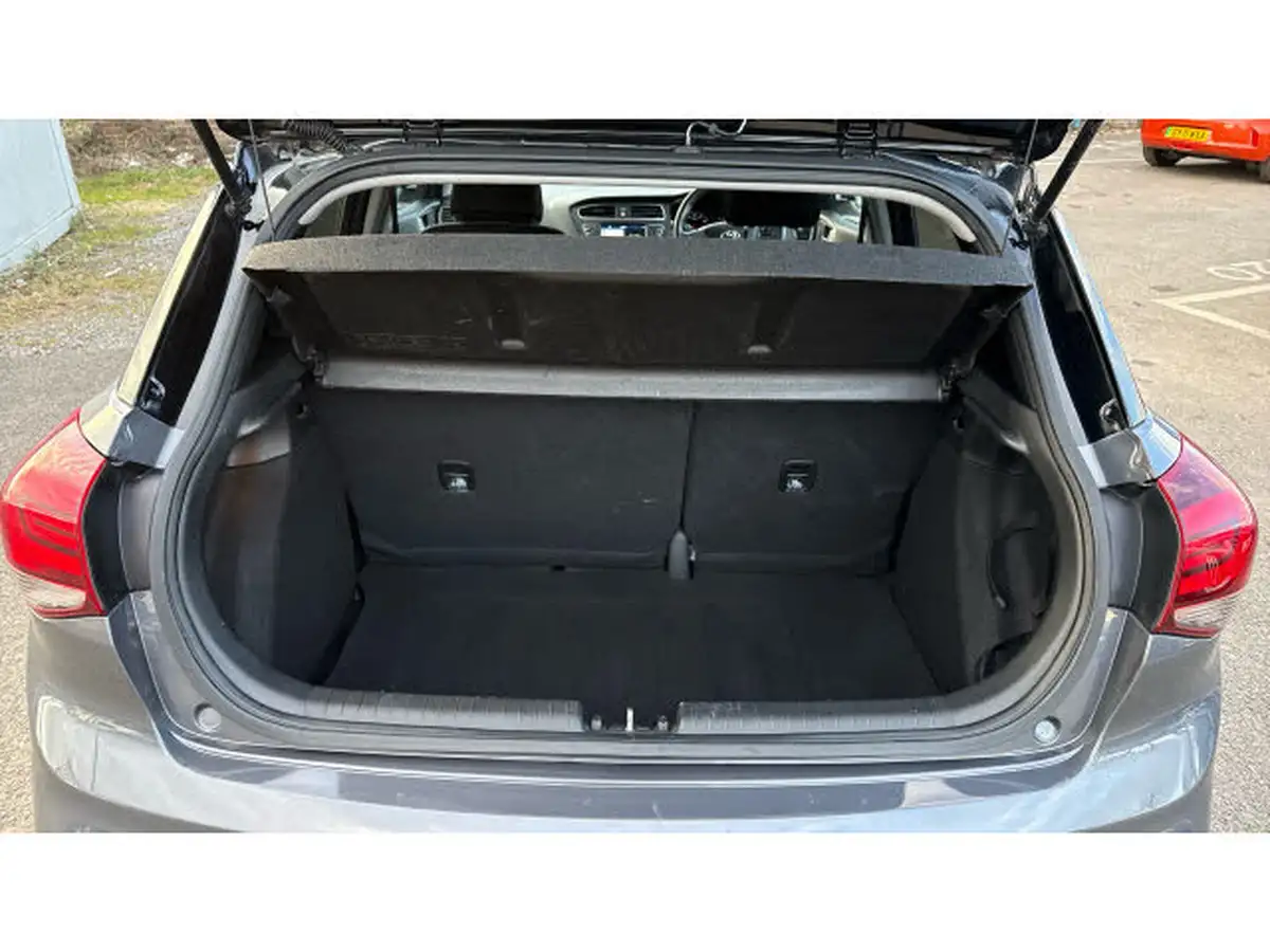 2020-hyundai-i20-12-play-big-3